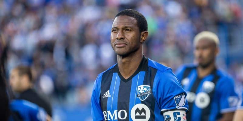 Patrice Bernier đối mặt với nhiều khó khăn khi bước chân vào bóng đá